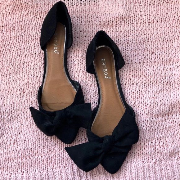 Women’s black slide on pointed toe flats with bows - Picture 2 of 4